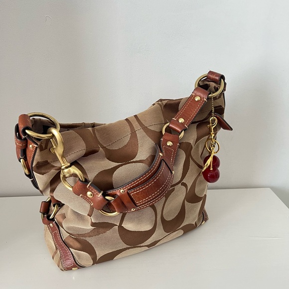 Coach Bag - Picture 2 of 13